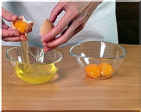 Raw eggs in bowls, something food experts do not want to eat