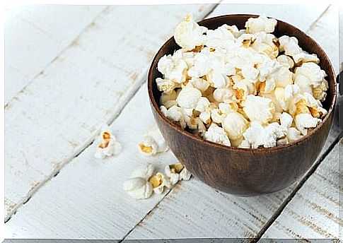 Popcorn in bowl