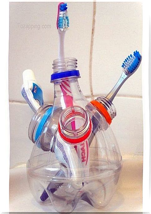 Toothbrush holder made of recycled plastic bottles