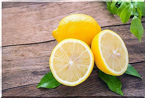 5 amazing beauty treatments of lemon you can make at home