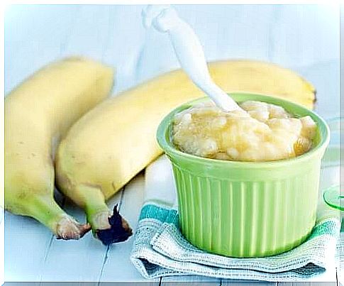 Face masks with mashed banana