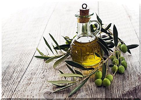 Olive oil and healthy foods