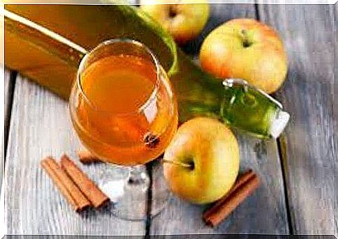 8 benefits of drinking one tablespoon of apple cider vinegar a day