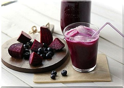 blueberry and beetroot smoothie