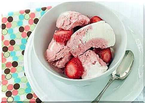 Ice cream with berries.