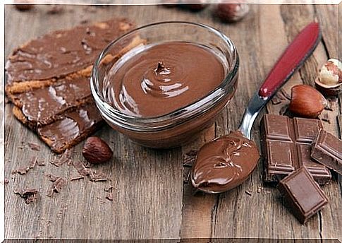 Learn how to make a nutritious and delicious chocolate spread