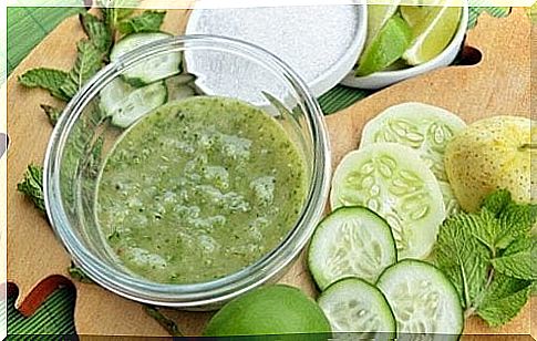 Cucumber mask for atopic eczema