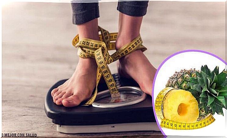 Lose weight a little every single day with pineapple peel