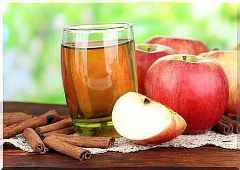 apple and cinnamon water