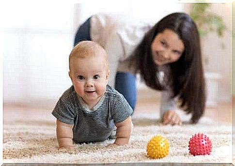 Tips to encourage your baby to crawl